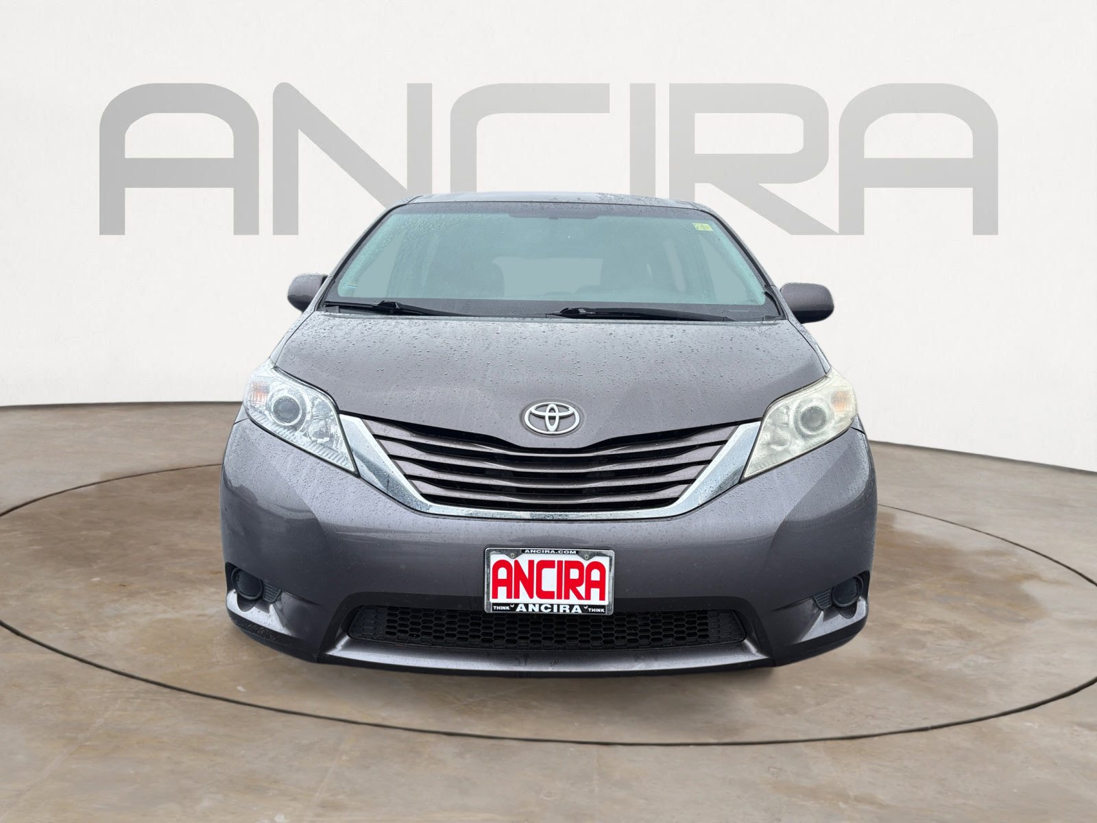 Used 2015 Toyota Sienna LE image 5