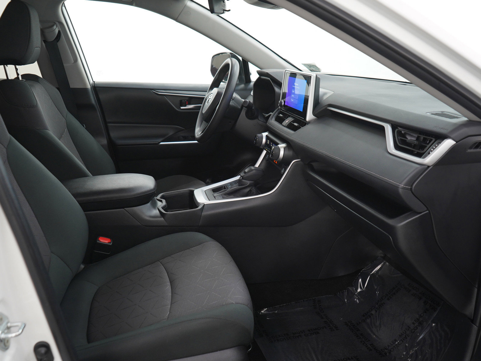 Used 2024 Toyota RAV4 XLE AWD/4WD image 12