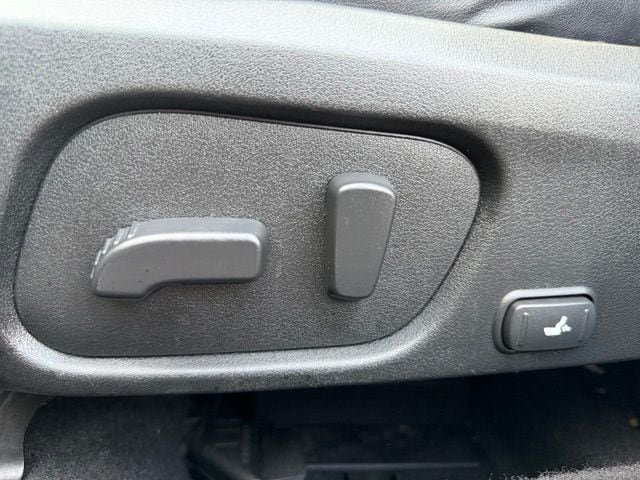 Used 2018 Subaru Forester 2.5i Touring AWD/4WD image 19