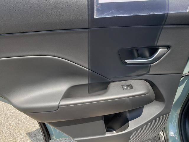 Used 2024 Hyundai Kona Limited AWD/4WD image 15