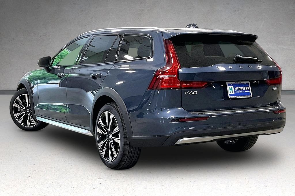 New 2026 Volvo V60 B5 Cross Country Ultra w/ Protection Package Premier AWD/4WD image 3