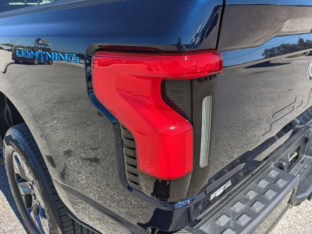 Used 2025 Ford F150 Lightning Flash image 12