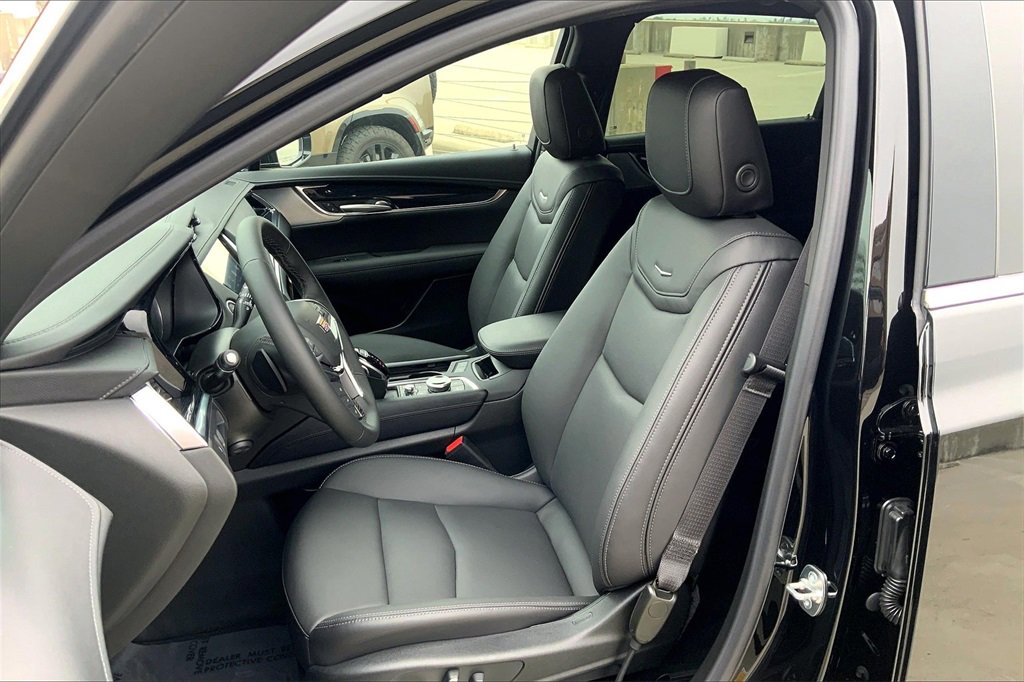 New 2025 Cadillac XT5 Premium Luxury image 11