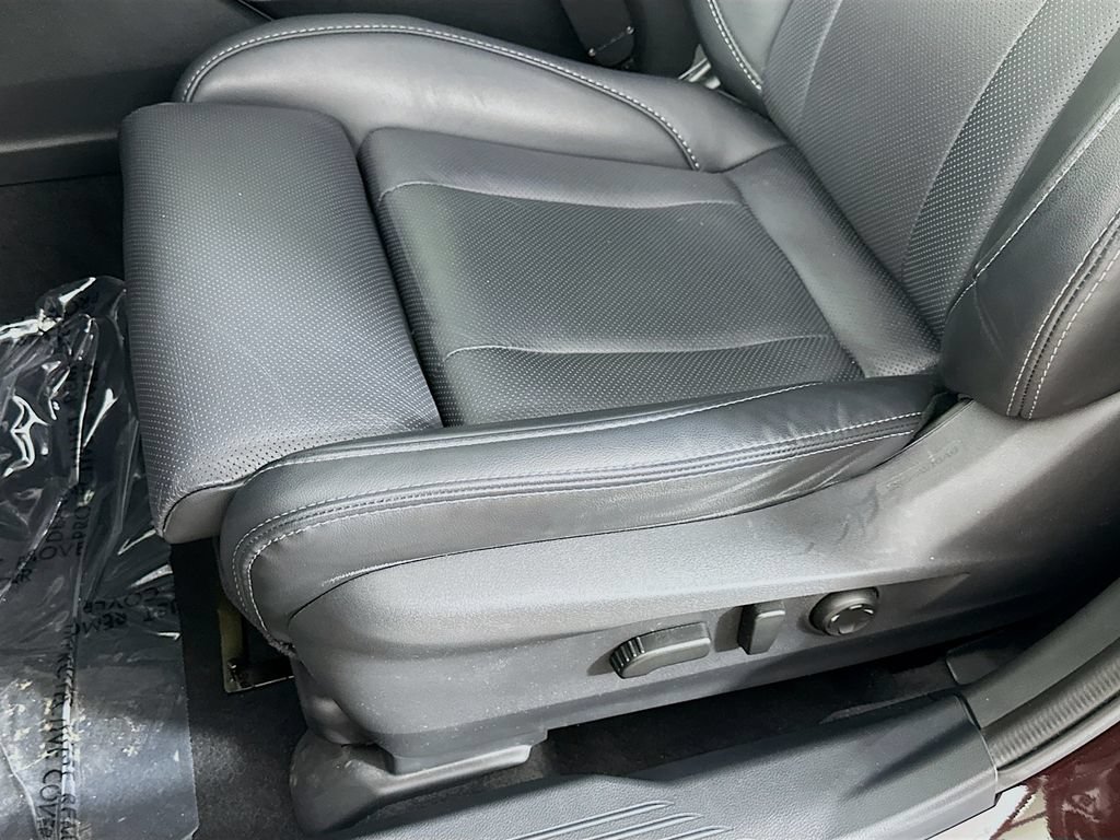 Certified 2025 Subaru Outback Limited AWD/4WD image 26
