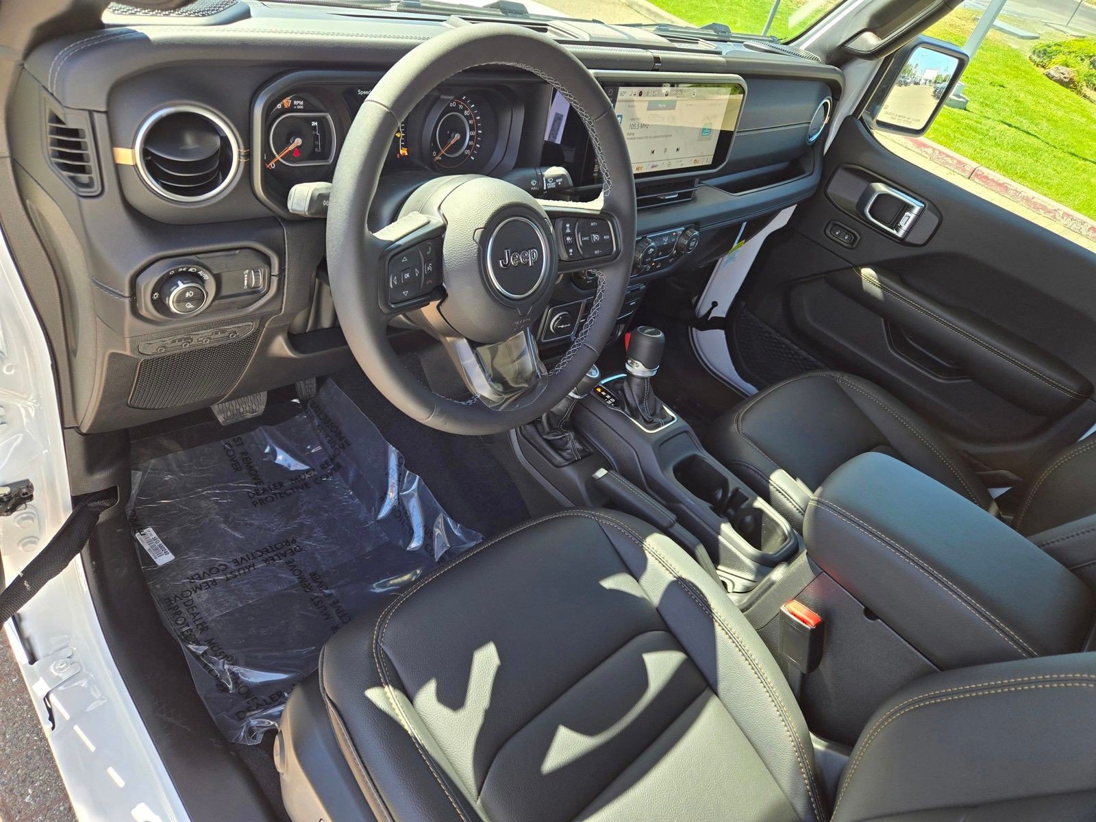 New 2026 Jeep Gladiator Sport AWD/4WD image 11