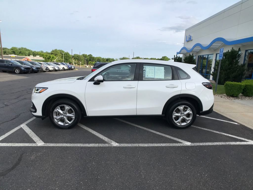 Certified 2023 Honda HR-V LX image 7