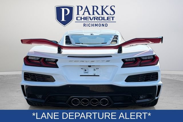 Used 2023 Chevrolet Corvette Z06 w/ Z07 Performance Package RWD image 7