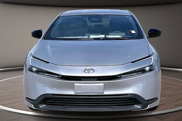Used 2024 Toyota Prius LE image 3