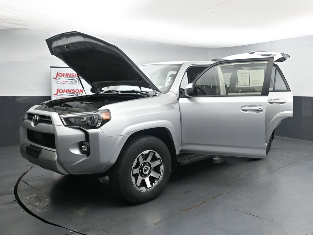 Used 2024 Toyota 4Runner TRD Off-Road AWD/4WD image 27