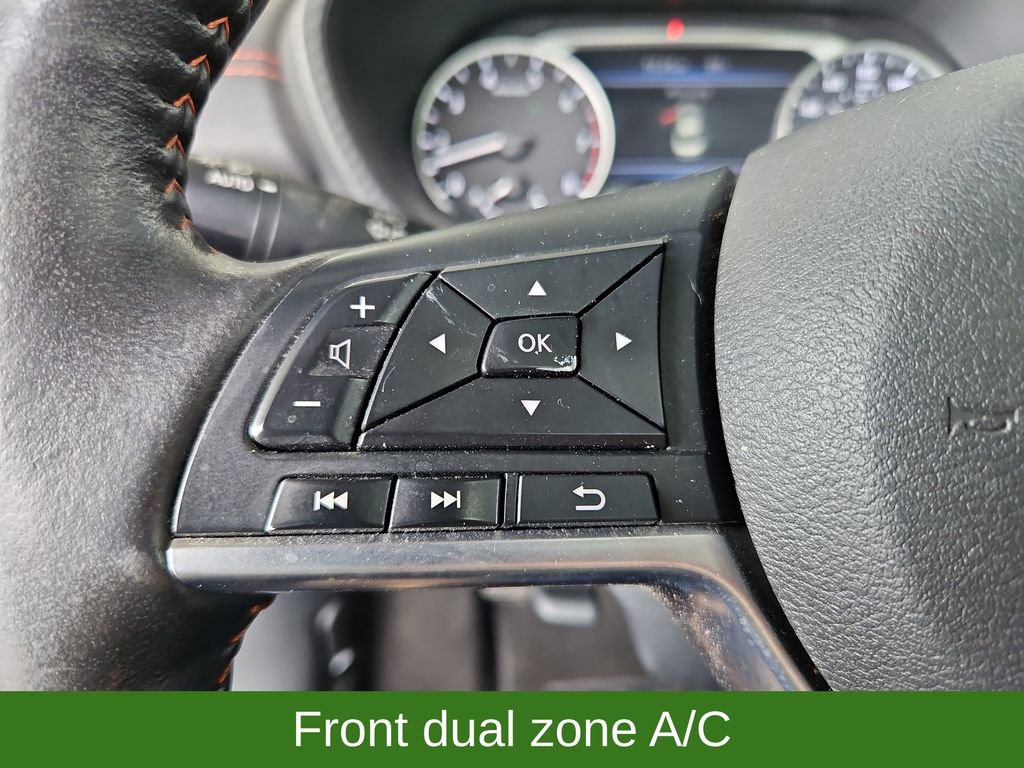 Used 2025 Nissan Sentra SR w/ SR Premium Package FWD image 11