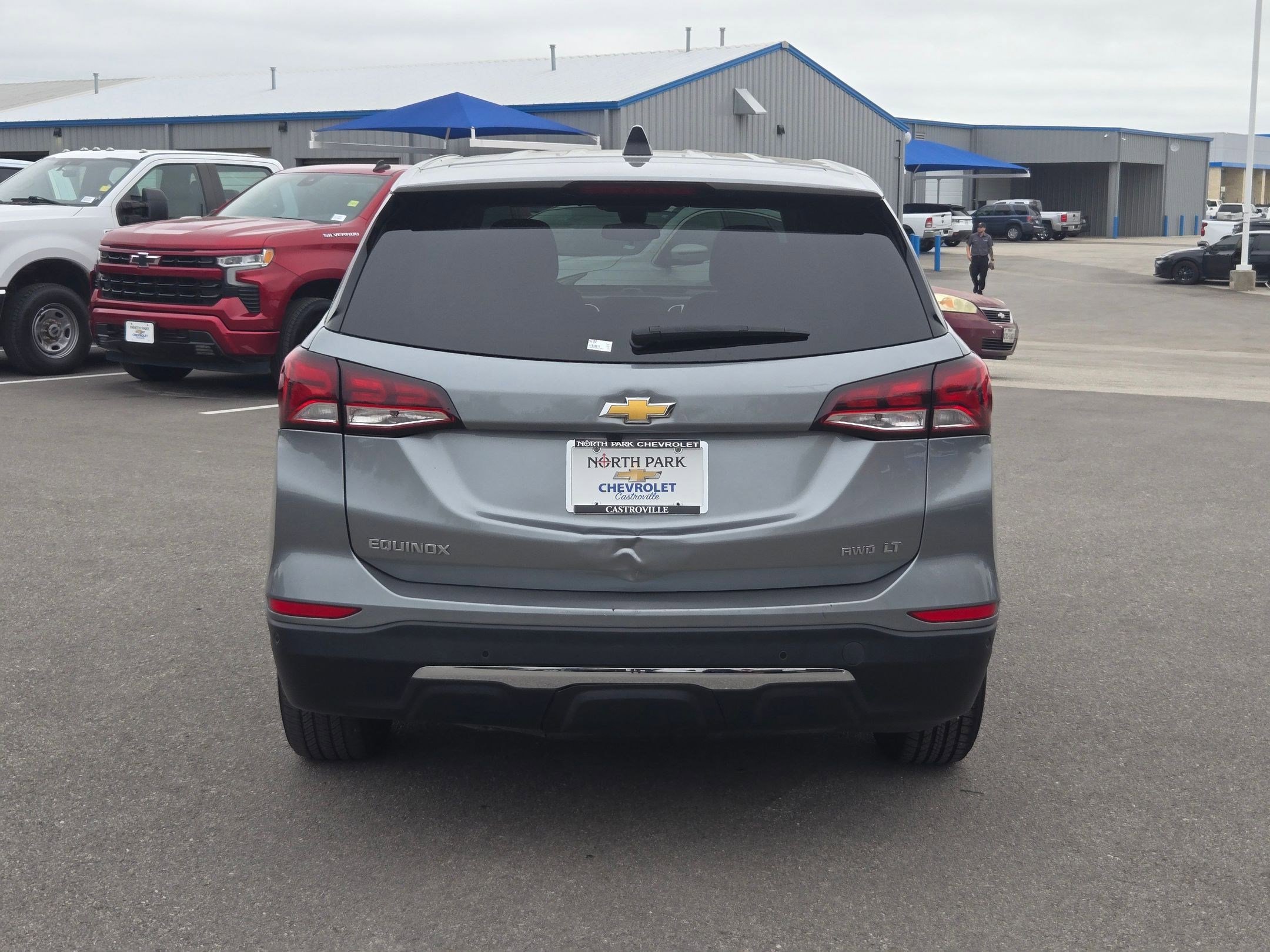 Used 2023 Chevrolet Equinox LT AWD/4WD image 4