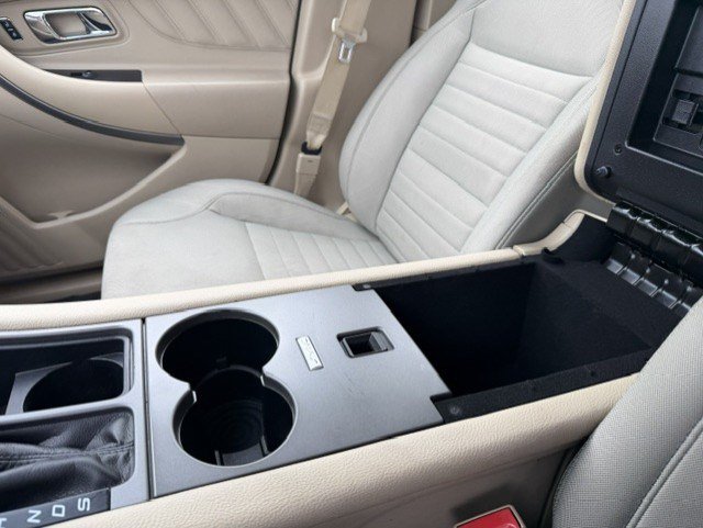 Certified 2018 Ford Taurus SE FWD image 23