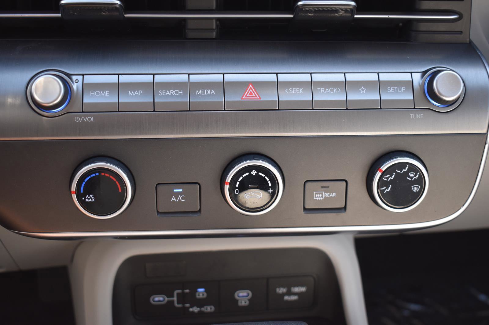 Used 2024 Hyundai Kona SE image 9