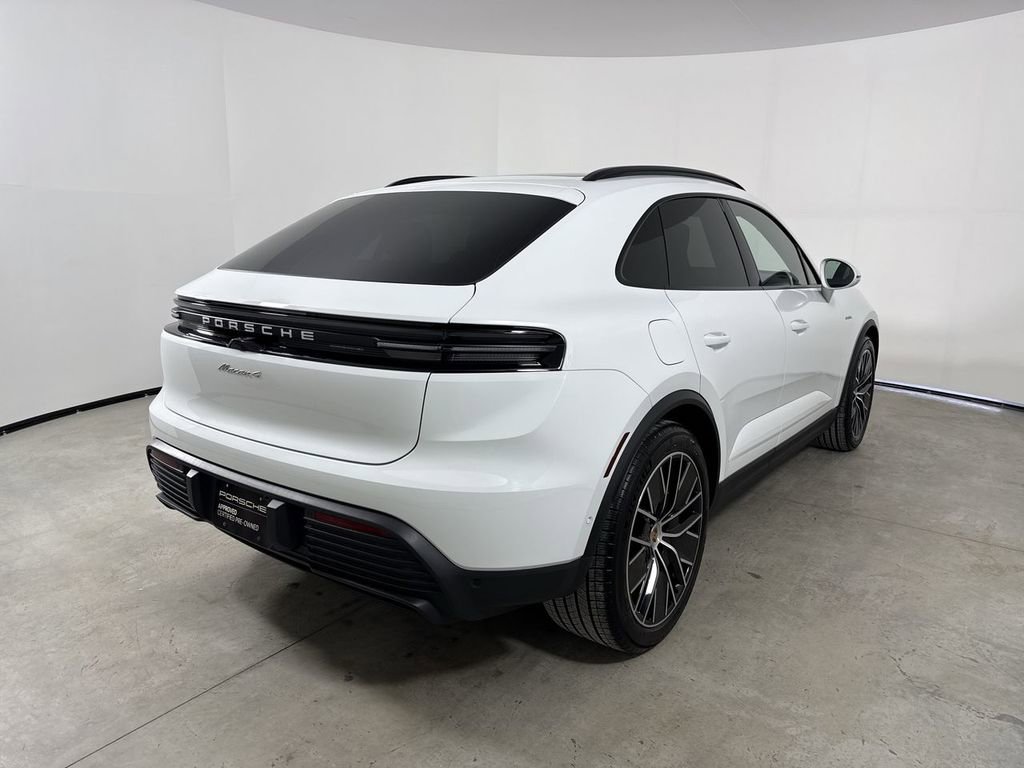 Certified 2025 Porsche Macan 4 Electric image 7