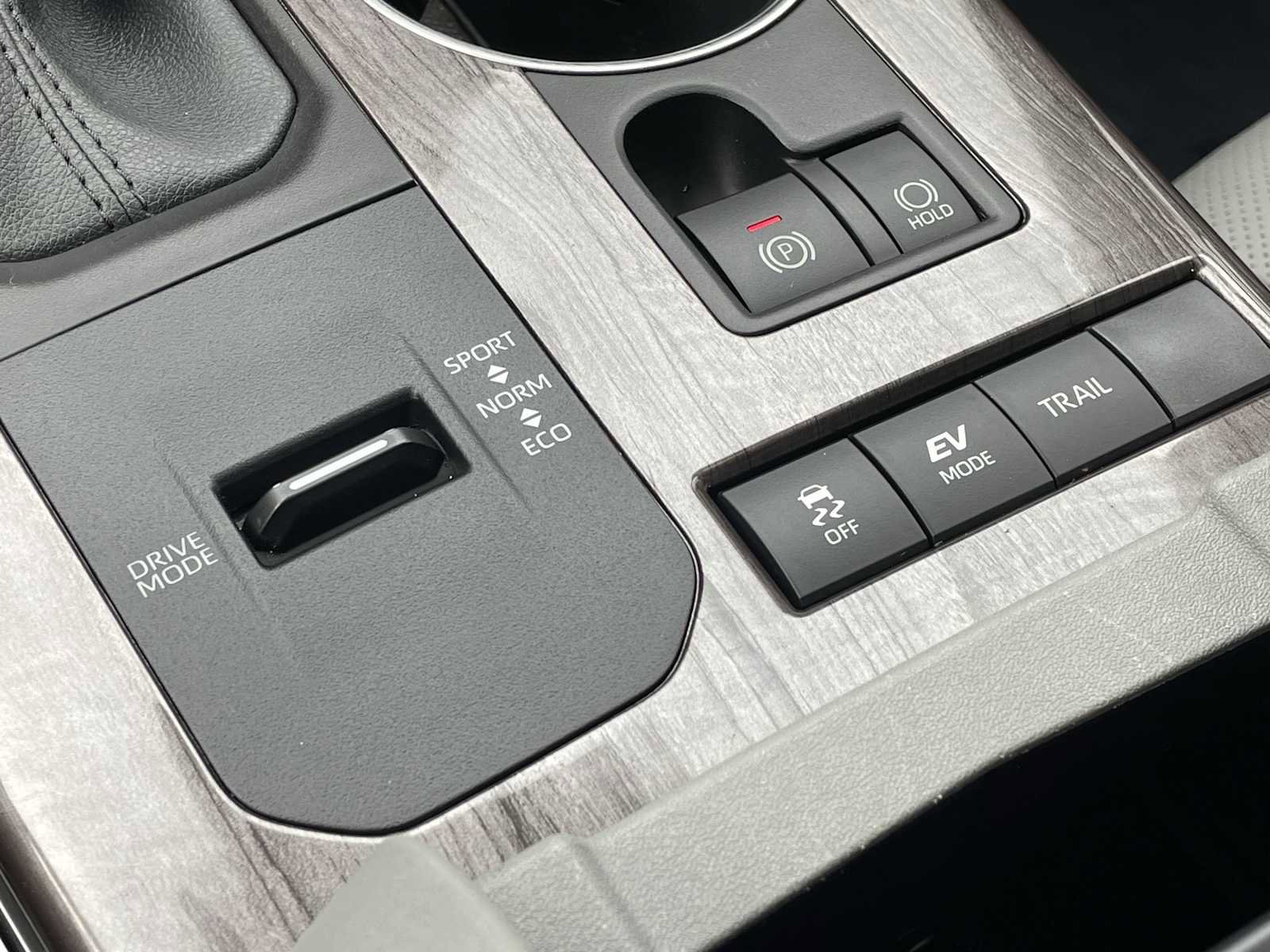 Used 2020 Toyota Highlander Limited image 25