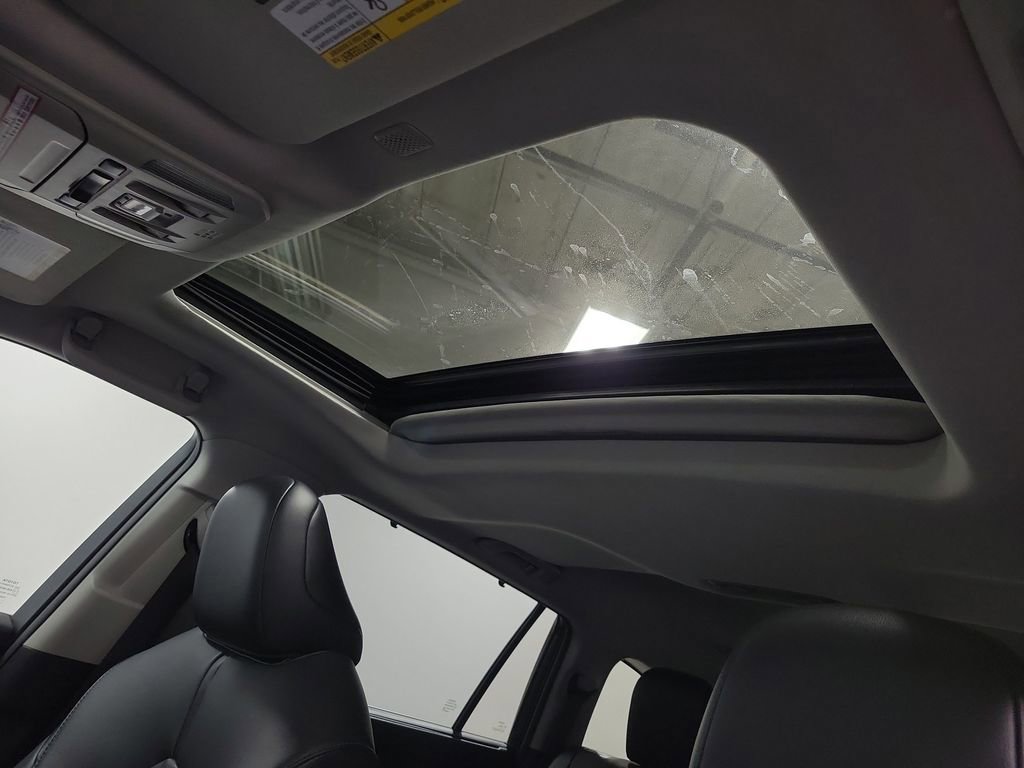 Used 2021 Toyota Highlander XLE image 14