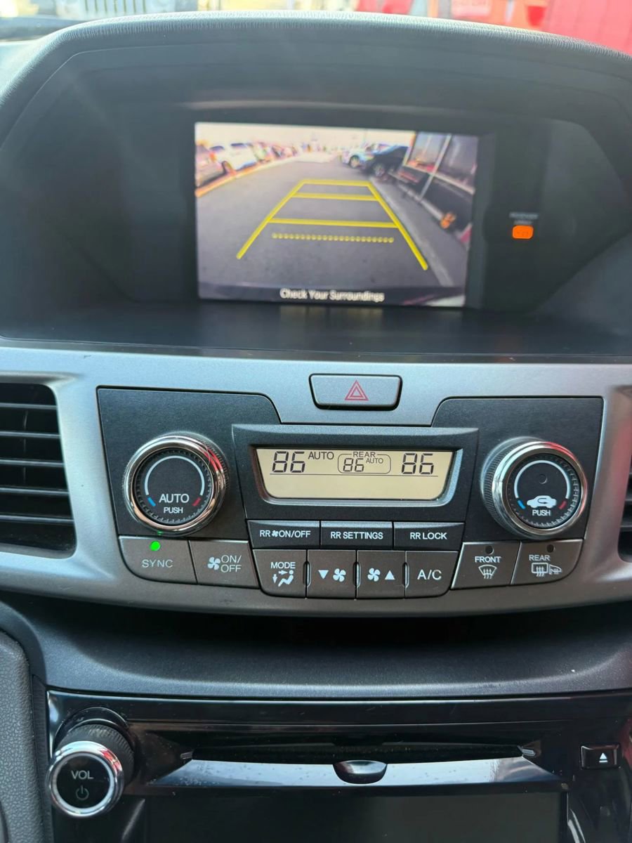 Used 2016 Honda Odyssey SE image 14