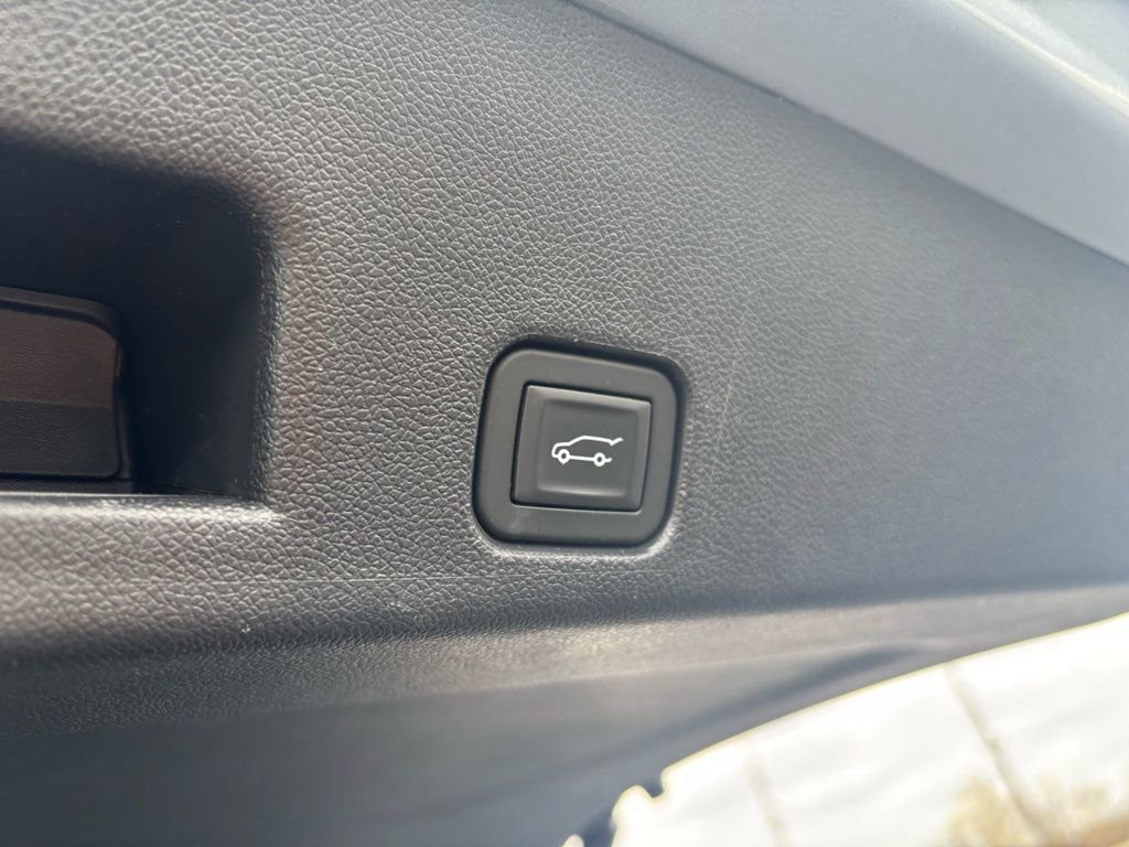 Used 2024 Chevrolet Traverse RS w/ LPO, Floor Liner Package image 25