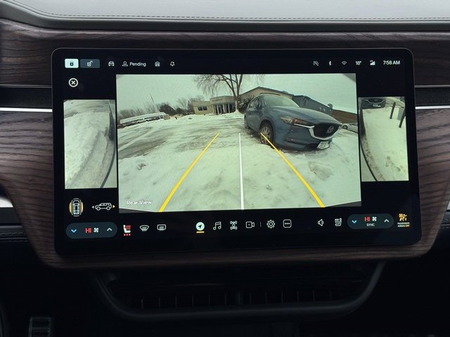 Used 2023 Rivian R1S Adventure image 4