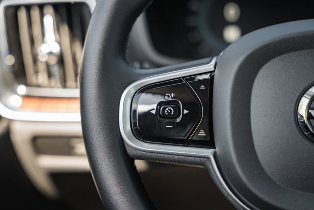Certified 2023 Volvo S60 B5 Ultimate image 28