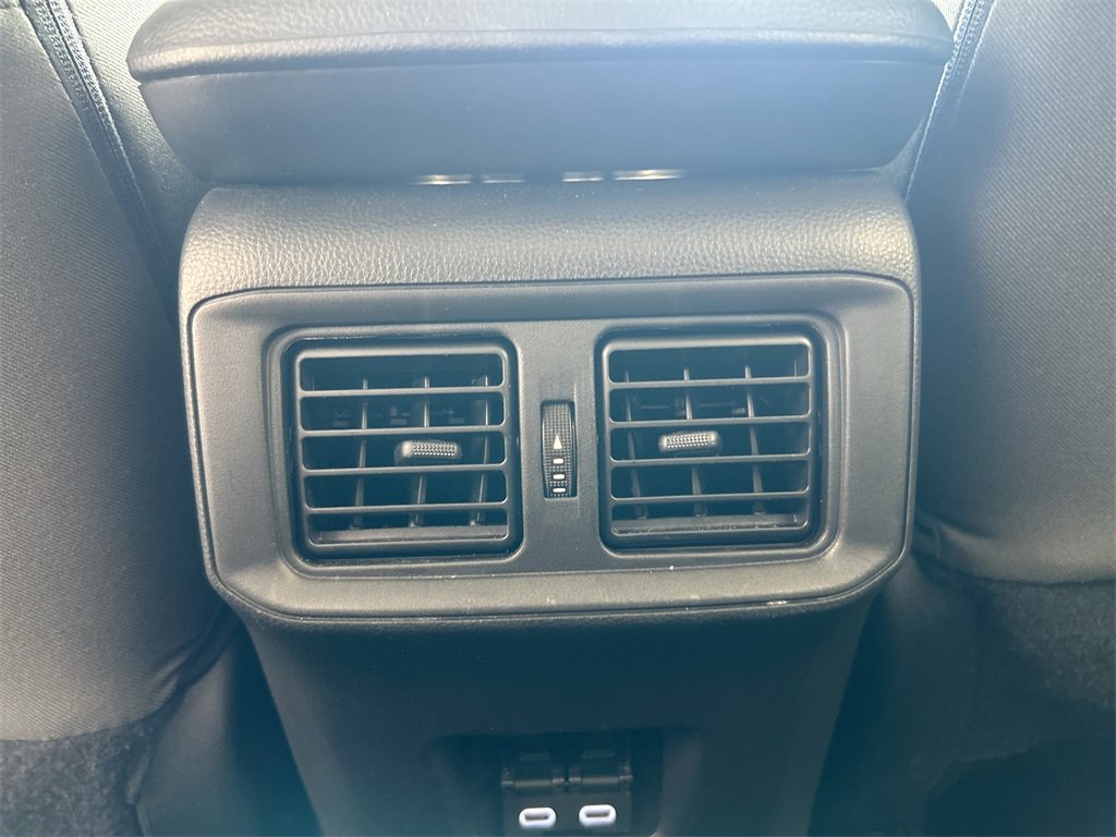 Used 2024 Toyota RAV4 XLE image 38