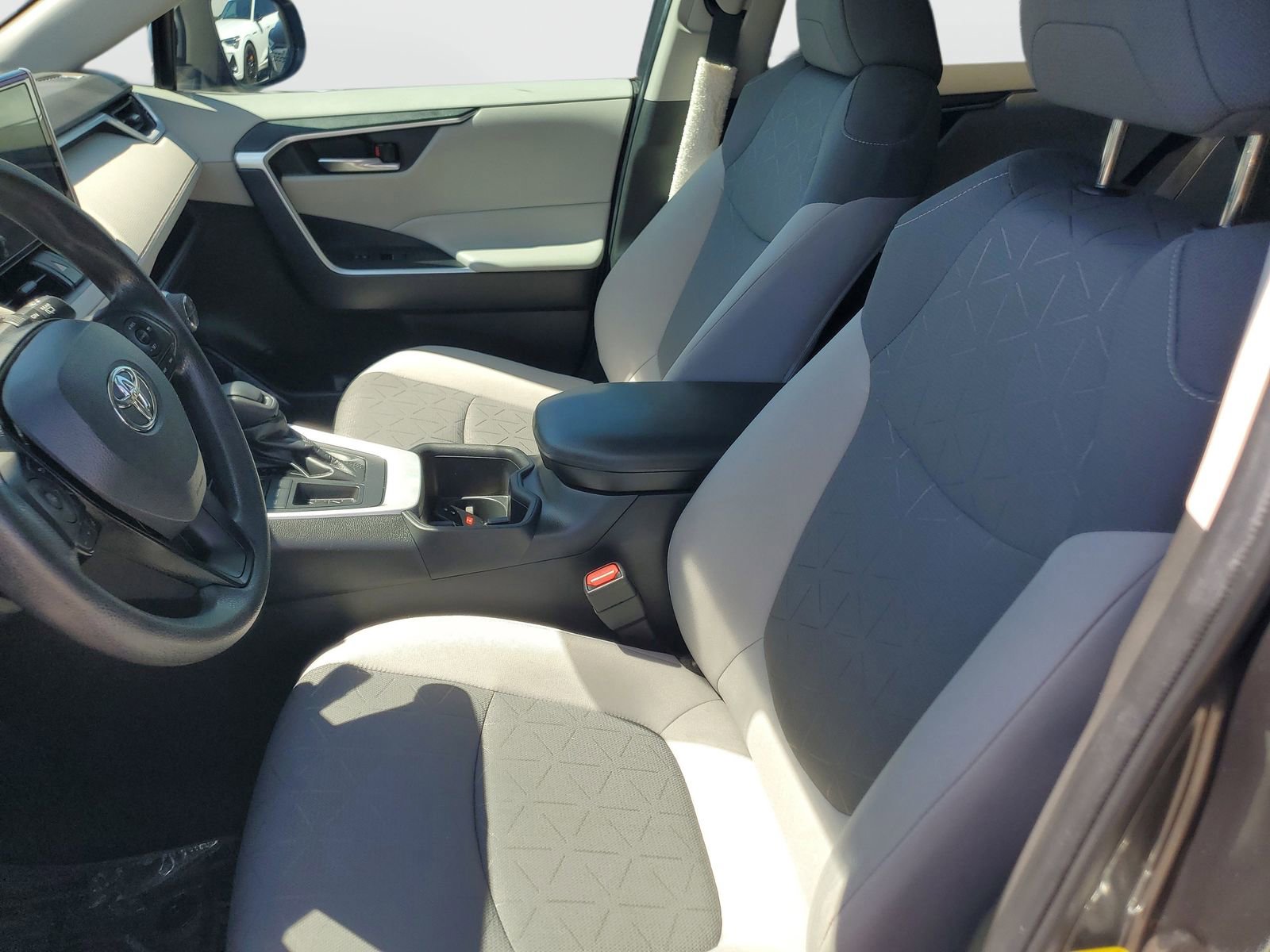 Used 2023 Toyota RAV4 XLE image 18