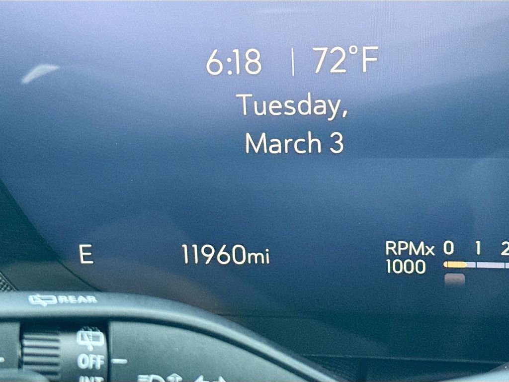 Used 2025 Buick Enclave Preferred image 15