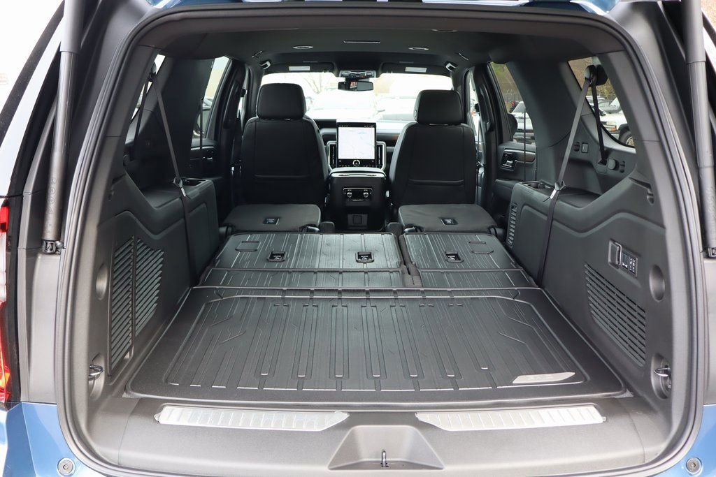 New 2026 GMC Yukon XL Denali w/ LPO, Floor Liner Package AWD/4WD image 23