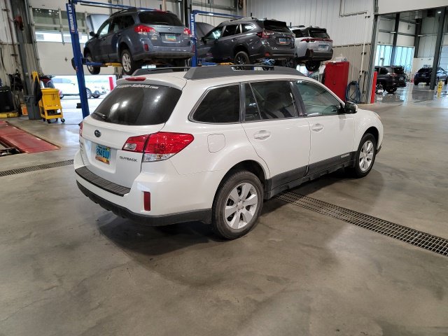 Used 2012 Subaru Outback 2.5i Premium w/ All-Weather Pkg AWD/4WD image 7
