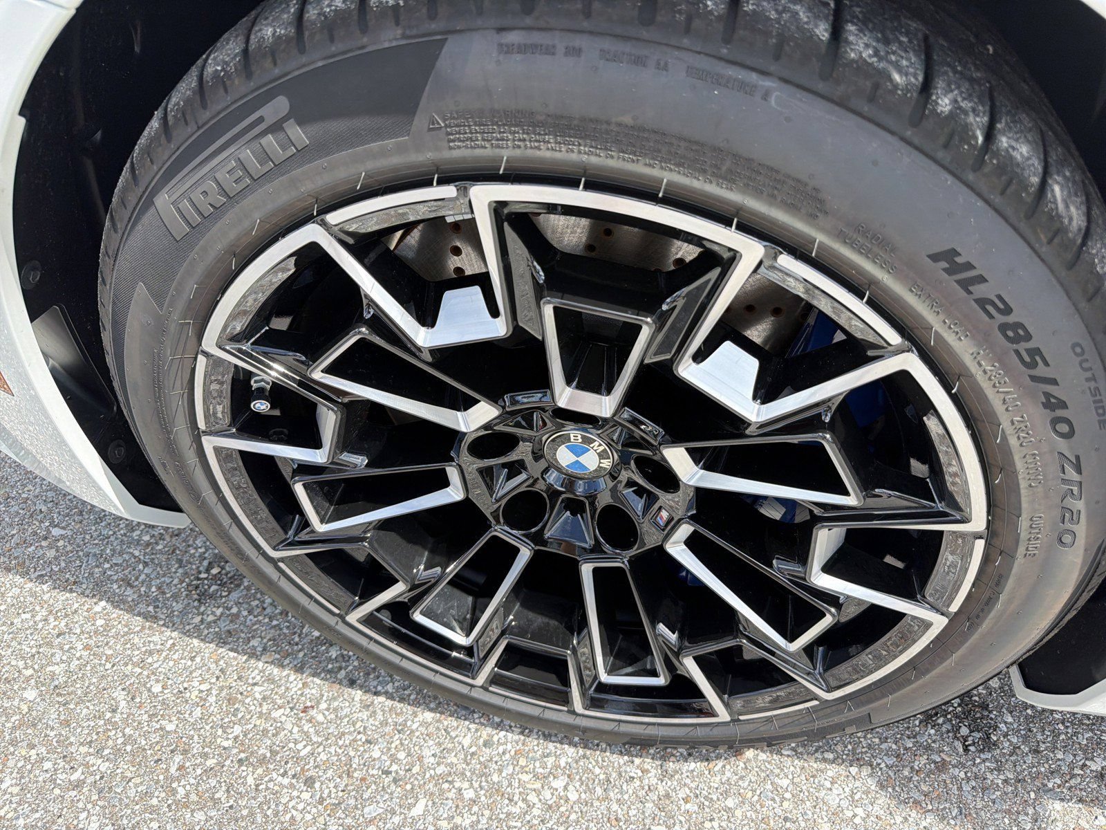 New 2027 BMW M5 w/ Executive Package AWD/4WD image 10