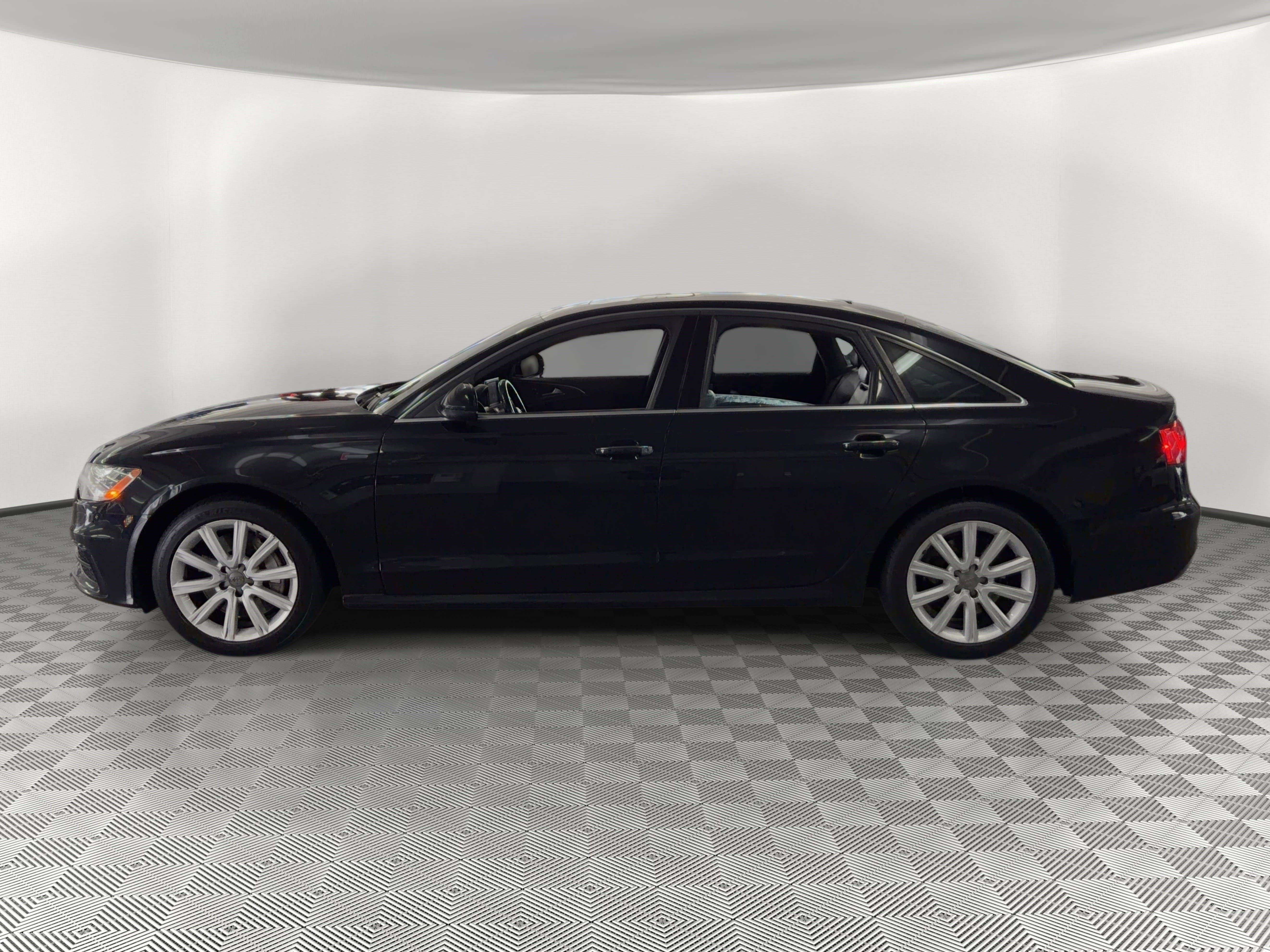 Used 2015 Audi A6 3.0T Prestige w/ Prestige Package AWD/4WD image 2
