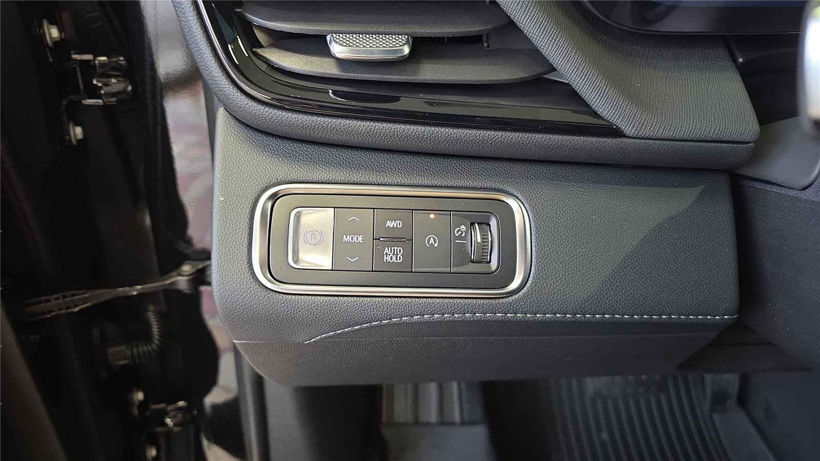 New 2026 Buick Enclave Sport Touring w/ Power Package image 21