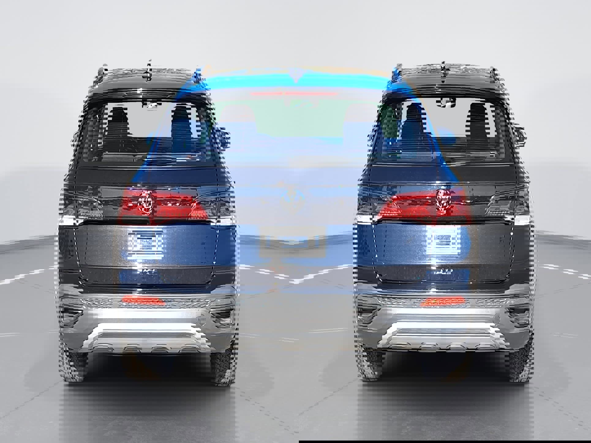 Certified 2024 Volkswagen Taos S w/ MDO Package image 4