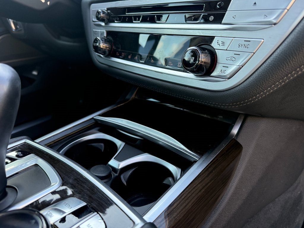 Used 2018 BMW 740e xDrive image 17