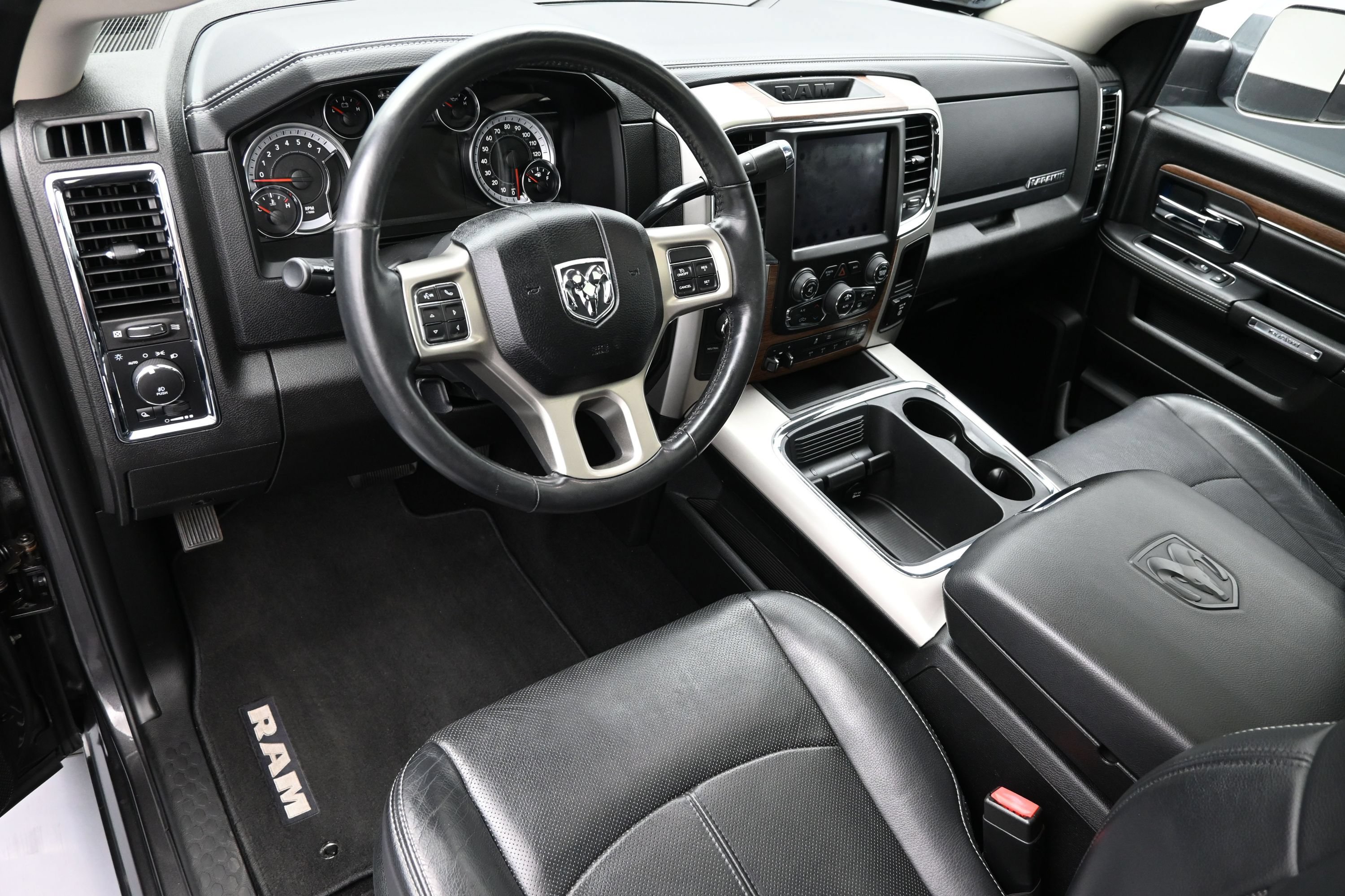 Used 2018 RAM 2500 Laramie w/ Snow Chief Group AWD/4WD image 22