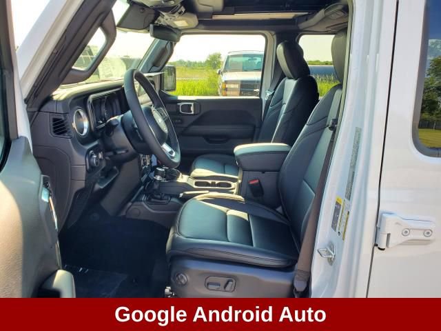 New 2025 Jeep Wrangler Sahara image 11