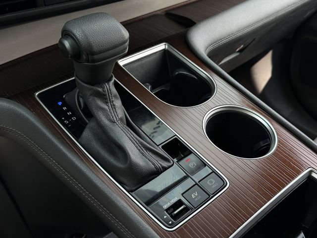 Certified 2023 Toyota Sienna LE FWD image 19