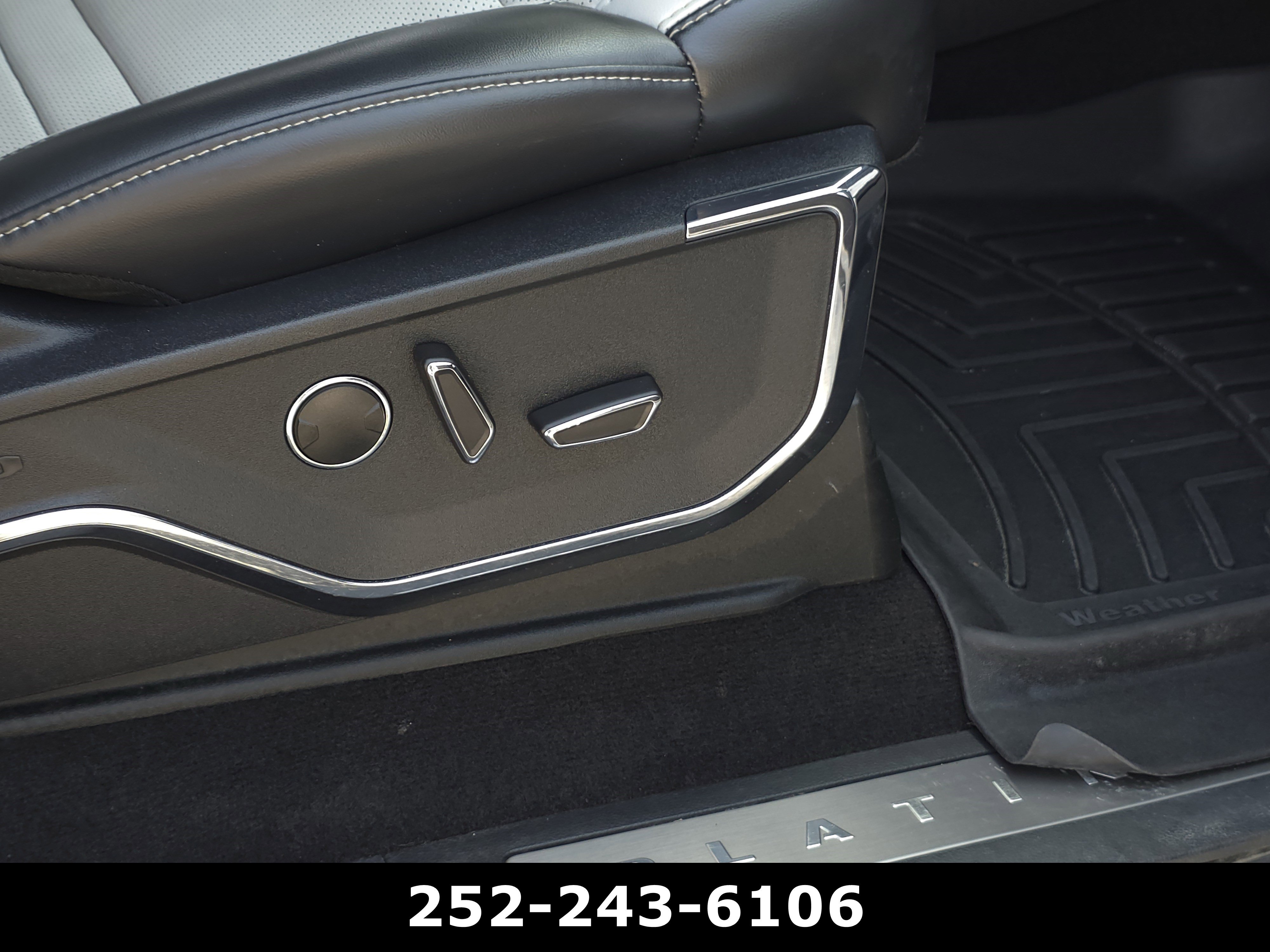 Used 2022 Ford F150 Lightning Platinum AWD/4WD image 47