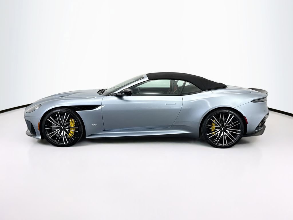 Used 2021 Aston Martin DBS Superleggera Volante image 16