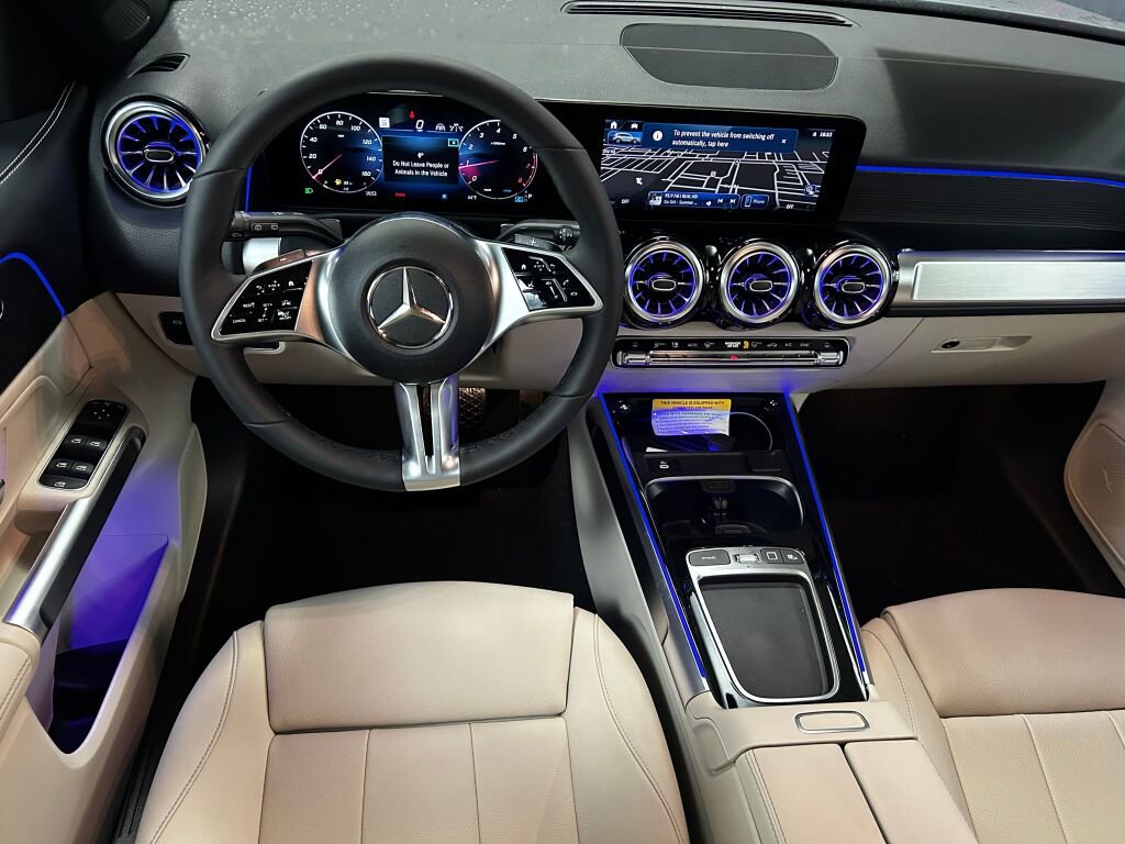 New 2026 Mercedes-Benz GLB 250 4MATIC image 3