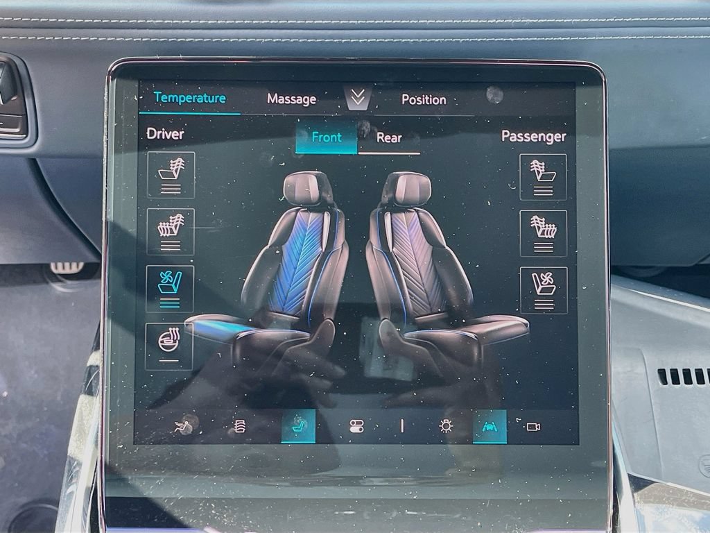 Certified 2025 Cadillac Escalade IQ Luxury 2 w/ LPO, Premium Carpet Package AWD/4WD image 27