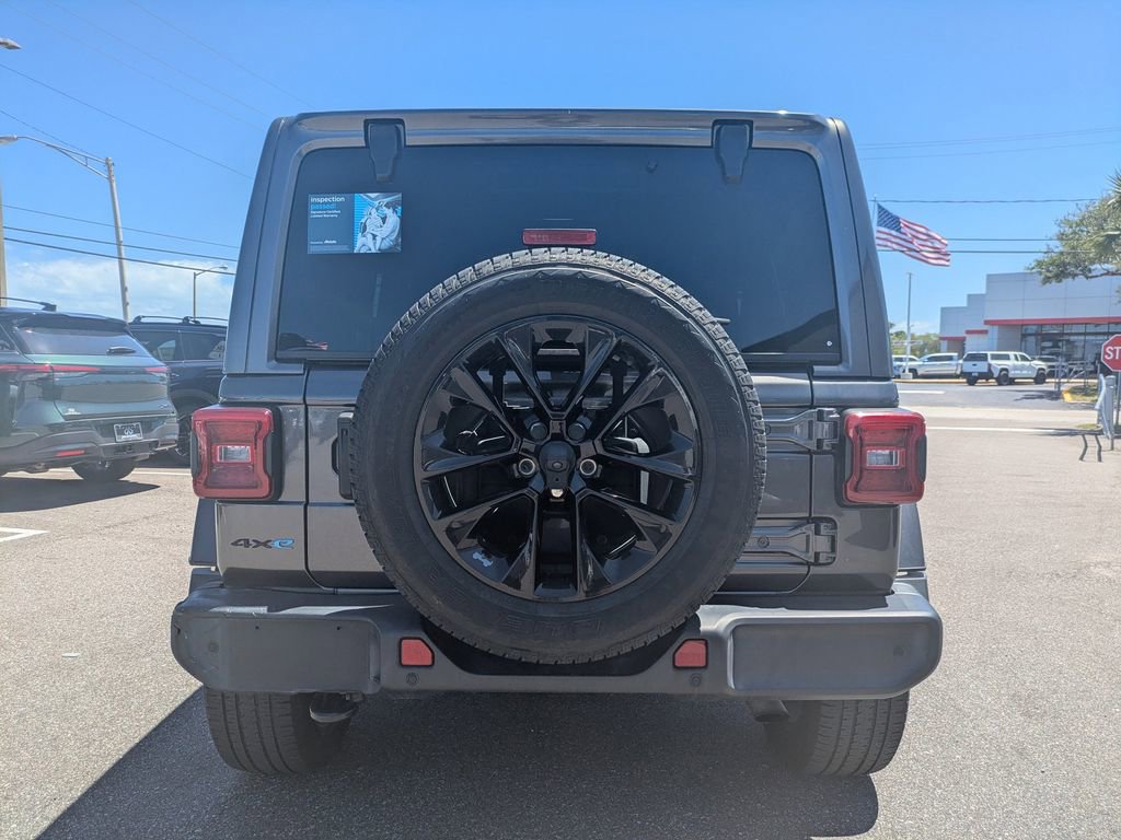 Used 2021 Jeep Wrangler Unlimited Sahara w/ Cold Weather Group AWD/4WD image 5