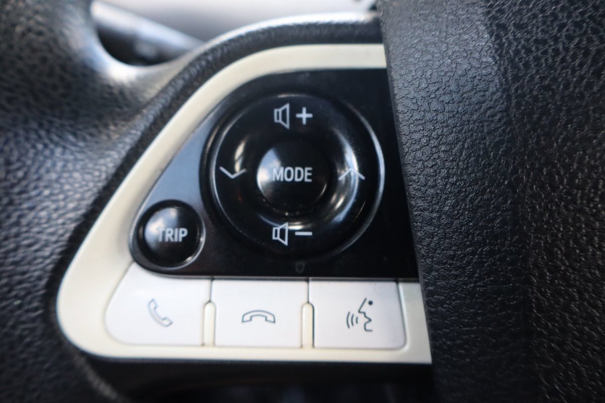Used 2016 Toyota Prius Two FWD image 29