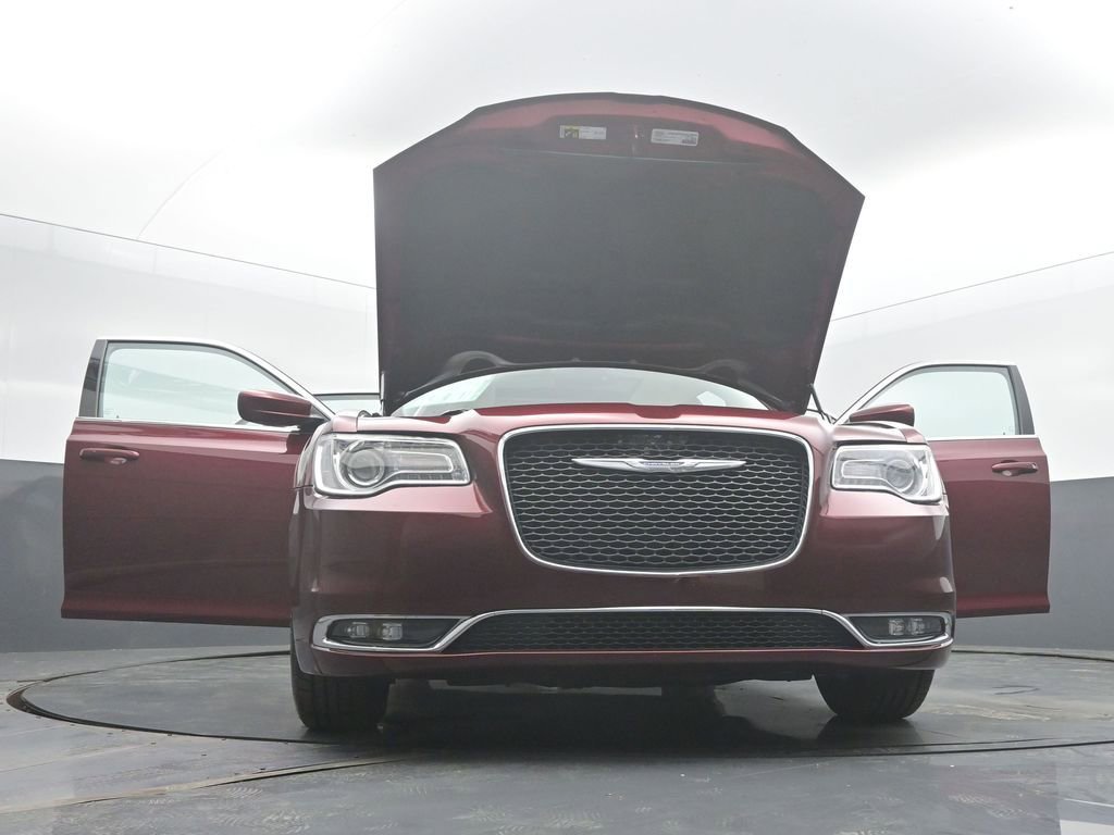 Used 2016 Chrysler 300 Limited image 56