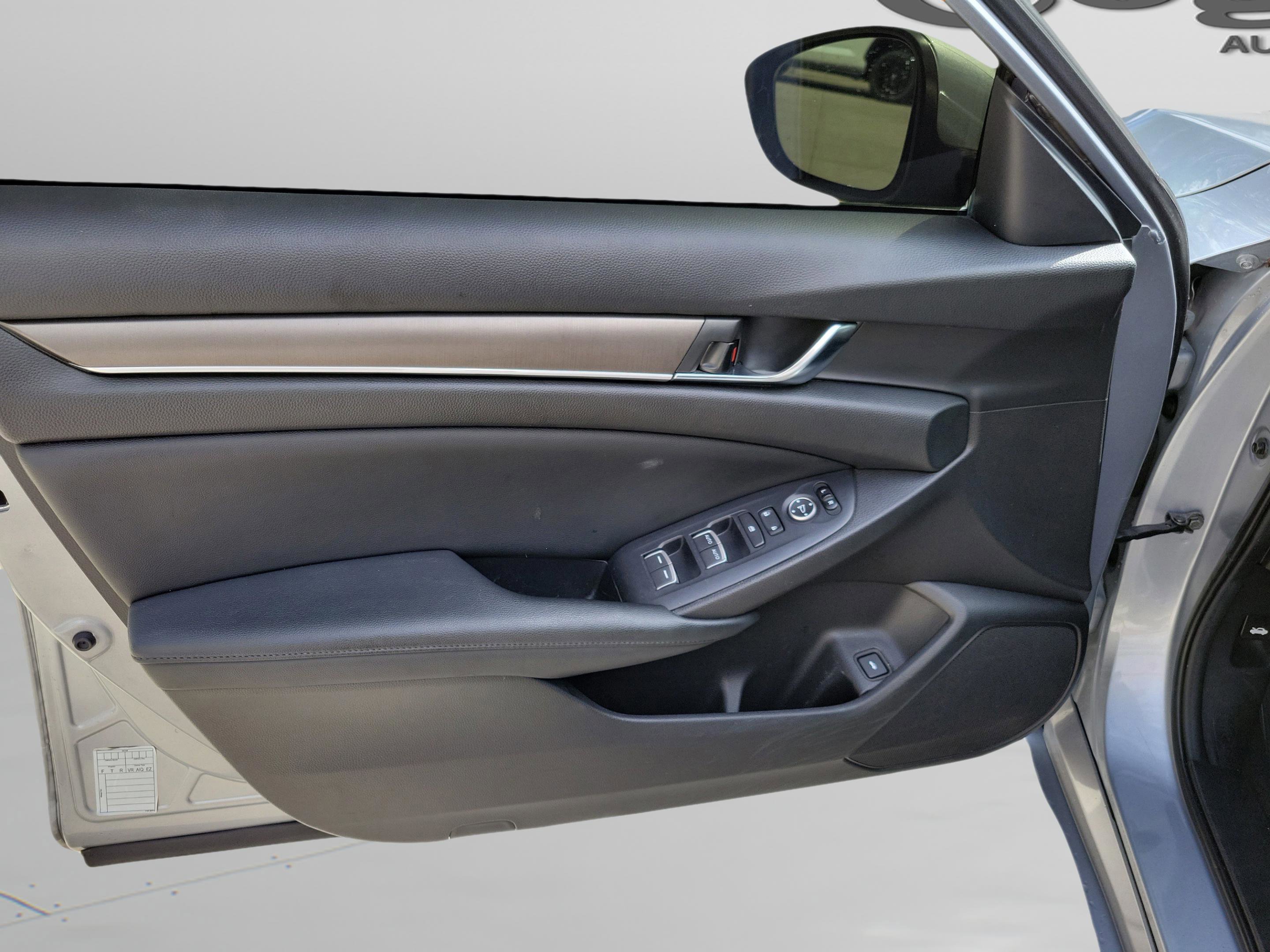 Used 2021 Honda Accord Hybrid image 29