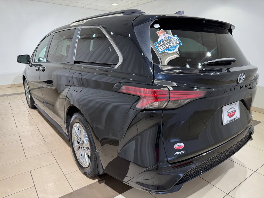 Certified 2023 Toyota Sienna XSE w/ XSE Plus Package AWD/4WD image 3
