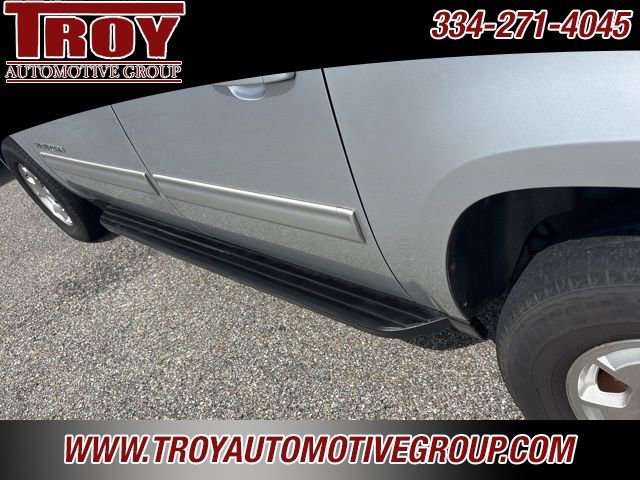 Used 2013 Chevrolet Suburban LT w/ Luxury Package image 15
