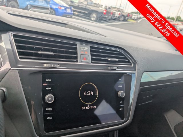 Used 2023 Volkswagen Tiguan SE R-Line AWD/4WD image 20