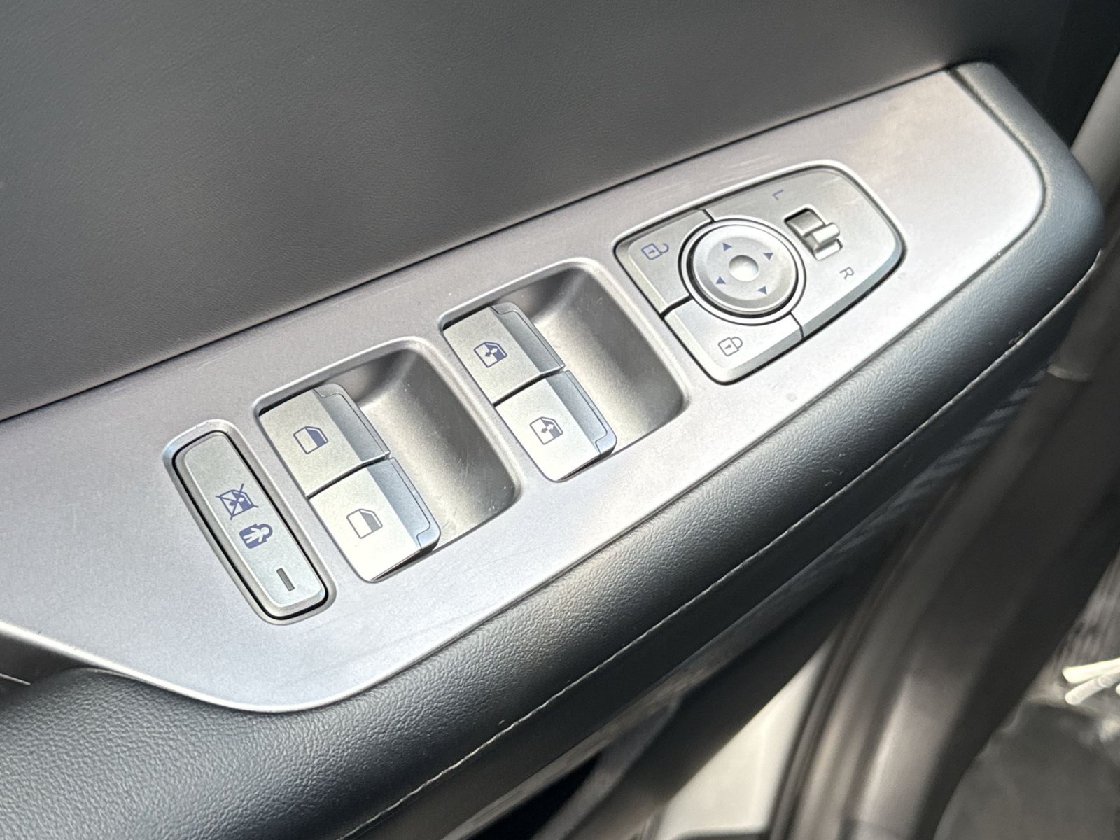 Certified 2024 Hyundai Palisade Limited FWD image 14