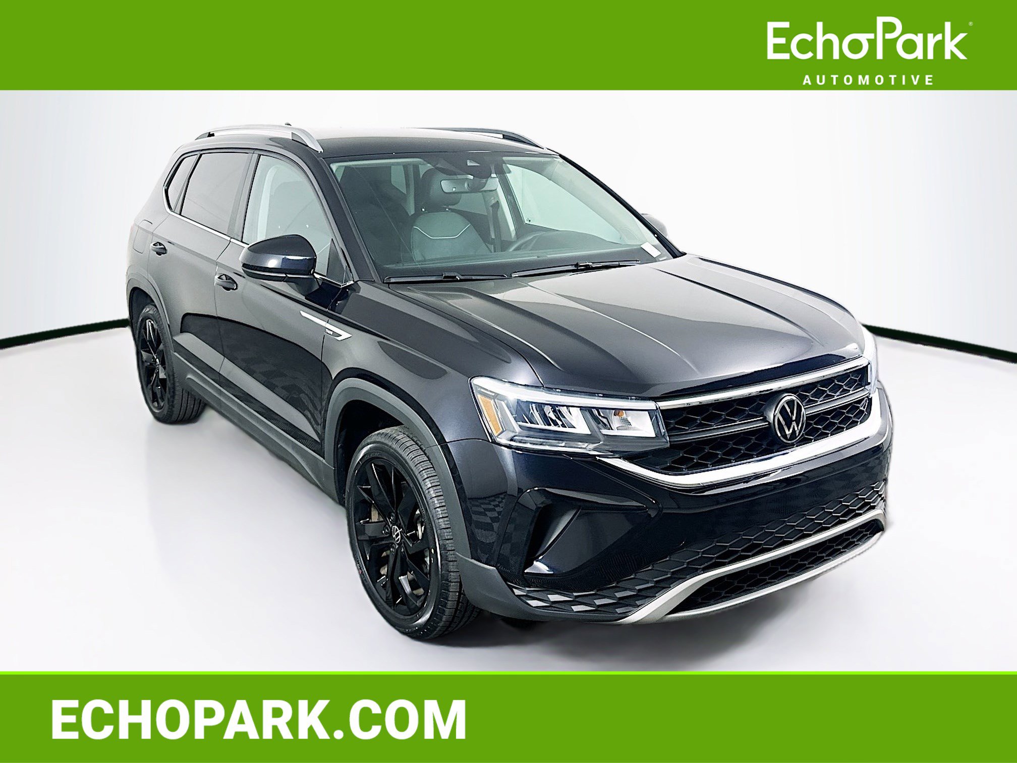 Used 2023 Volkswagen Taos SE w/ Black Wheel Package